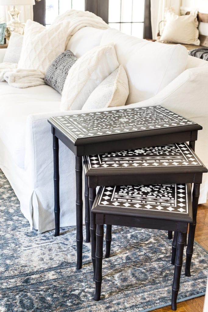 thrift shopping must have : old end tables
