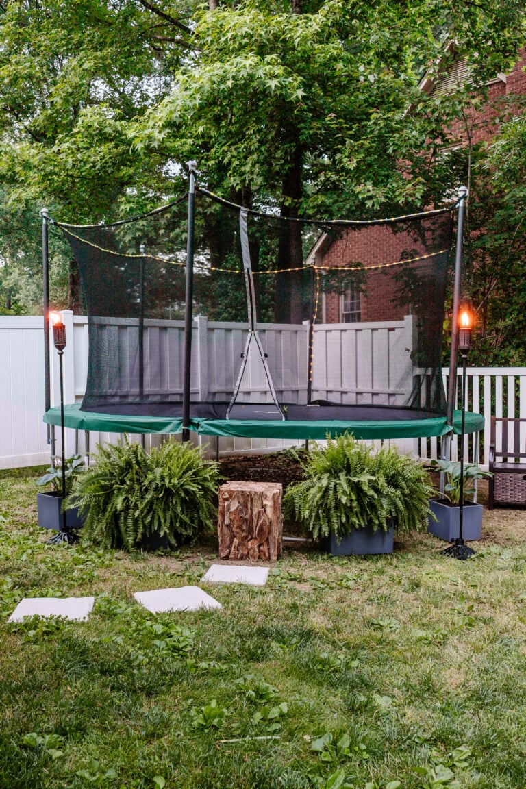 8 Side Yard Play Area Ideas and Trampoline Decor